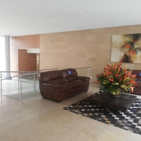 Hermosa Habitacion Privada En Conjunto Residencial Cerca Al Aeropuerto Y Terminal De Bogota, Zonas Comunes Se Comparten Con 1 Persona Διαμέρισμα Εξωτερικό φωτογραφία