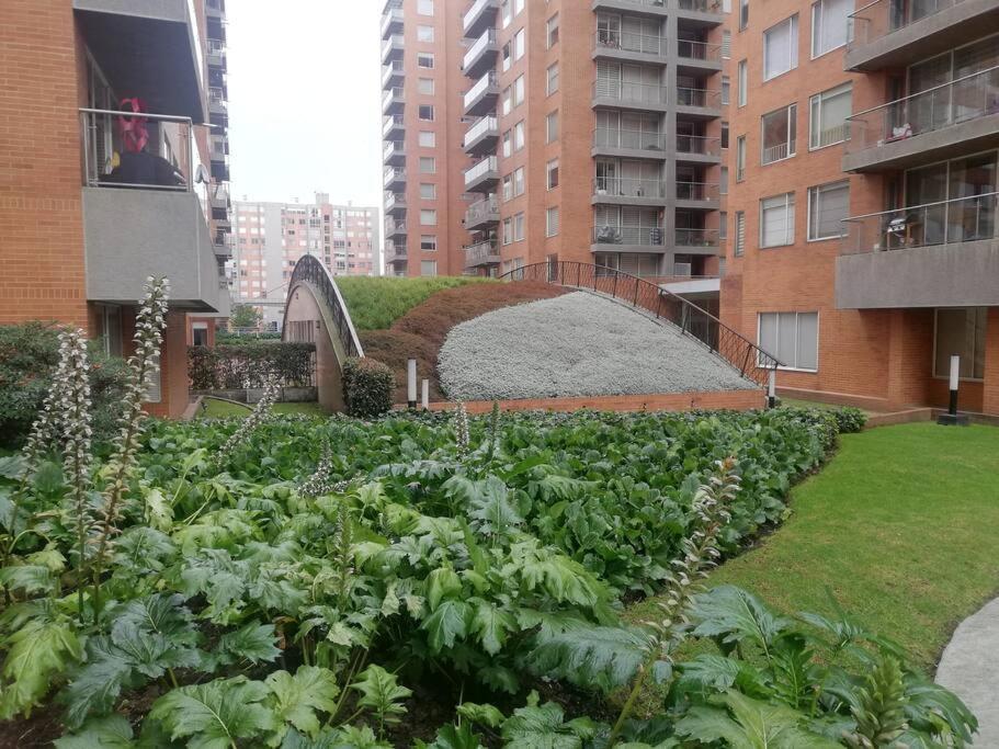 Hermosa Habitacion Privada En Conjunto Residencial Cerca Al Aeropuerto Y Terminal De Bogota, Zonas Comunes Se Comparten Con 1 Persona Διαμέρισμα Εξωτερικό φωτογραφία