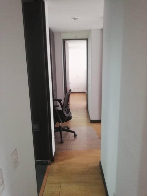 Hermosa Habitacion Privada En Conjunto Residencial Cerca Al Aeropuerto Y Terminal De Bogota, Zonas Comunes Se Comparten Con 1 Persona Διαμέρισμα Εξωτερικό φωτογραφία