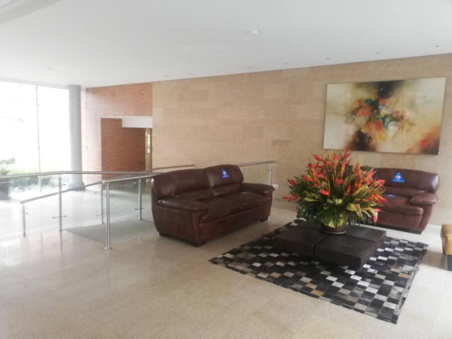 Hermosa Habitacion Privada En Conjunto Residencial Cerca Al Aeropuerto Y Terminal De Bogota, Zonas Comunes Se Comparten Con 1 Persona Διαμέρισμα Εξωτερικό φωτογραφία